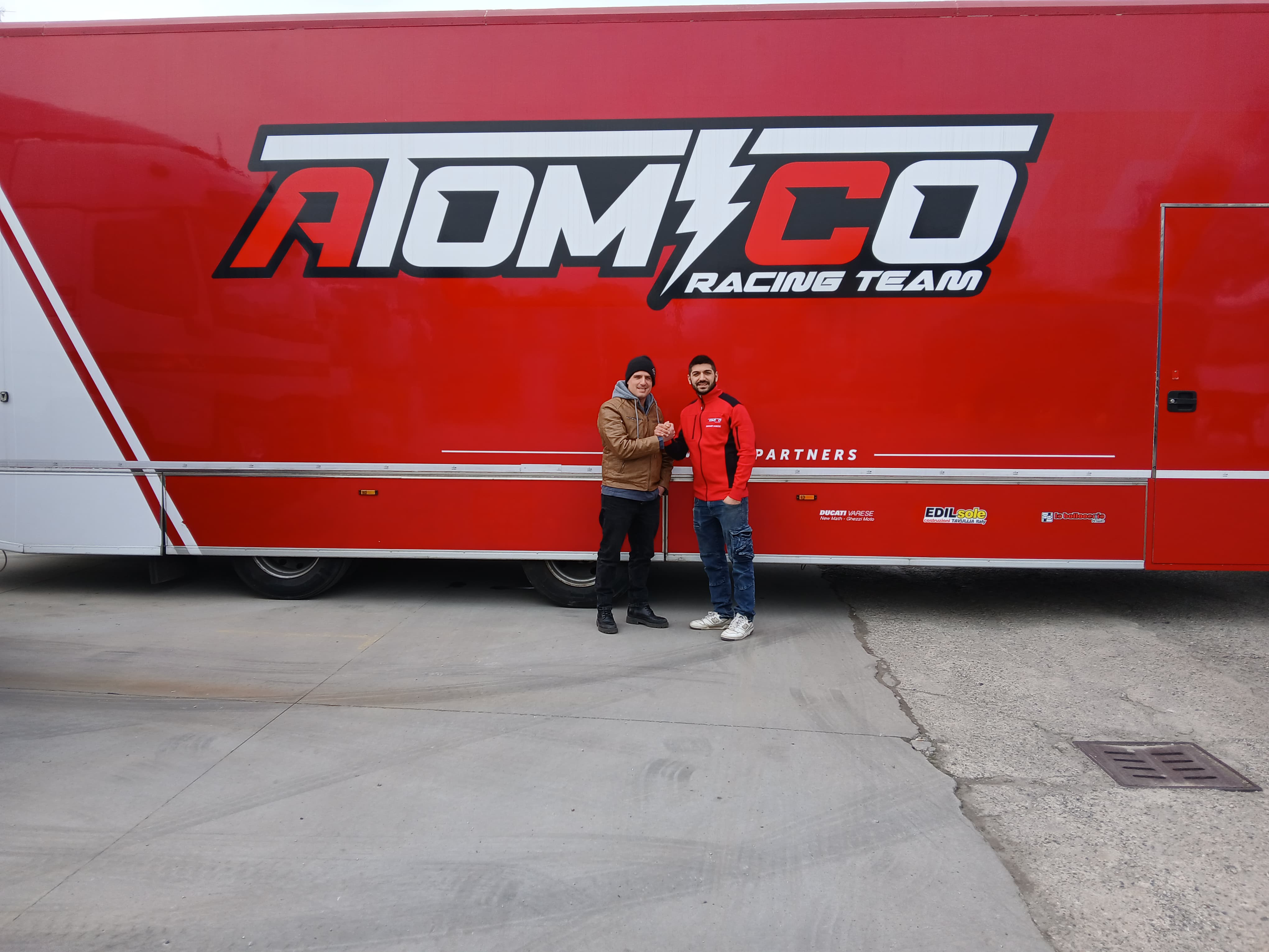 andrea tucci pilota atomico